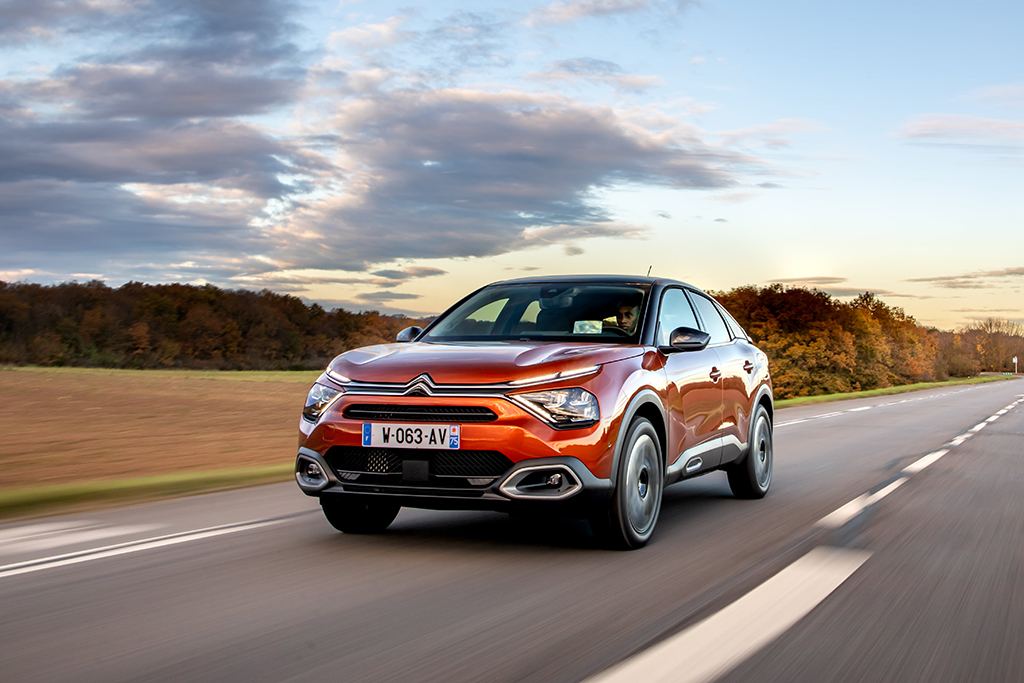 Citroën C4: la décima generación asume una nueva fisonomía